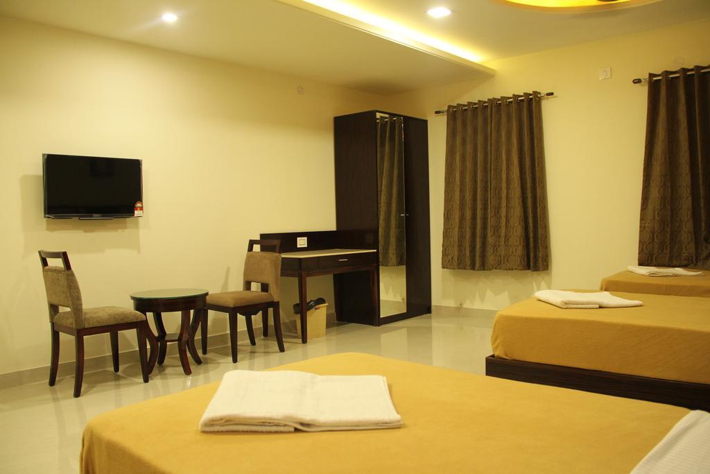 Hotel M.P Temples Inn Kumbakonam Pokój zdjęcie